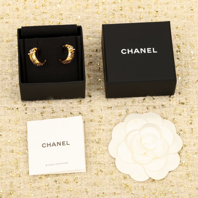 Ch**el earrings